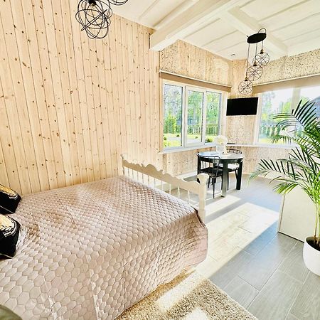 Aguona Royal Oasis Villa โมเลียติ ภายนอก รูปภาพ